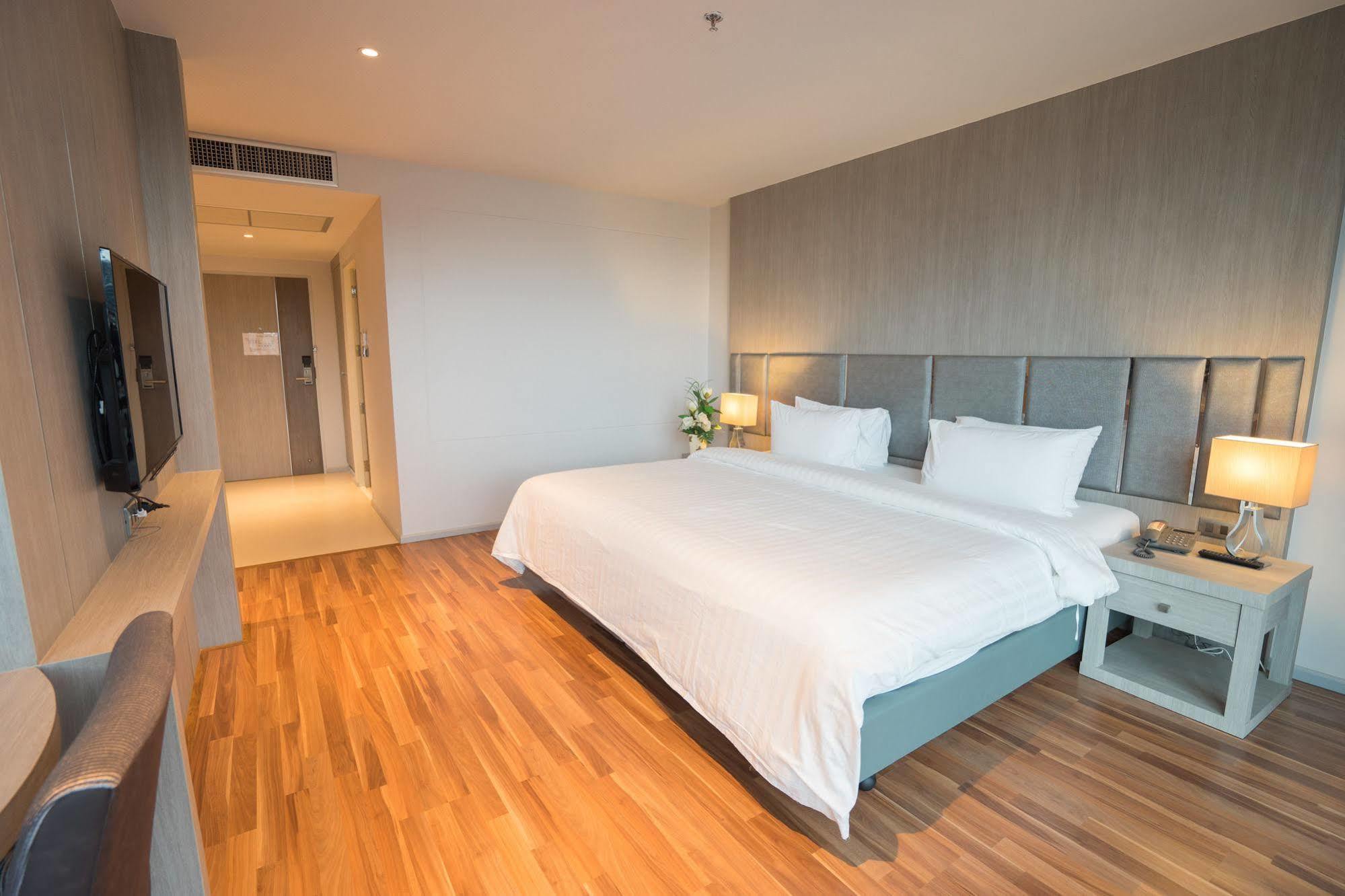 New Season Square Hotel Hat Yai Exterior foto