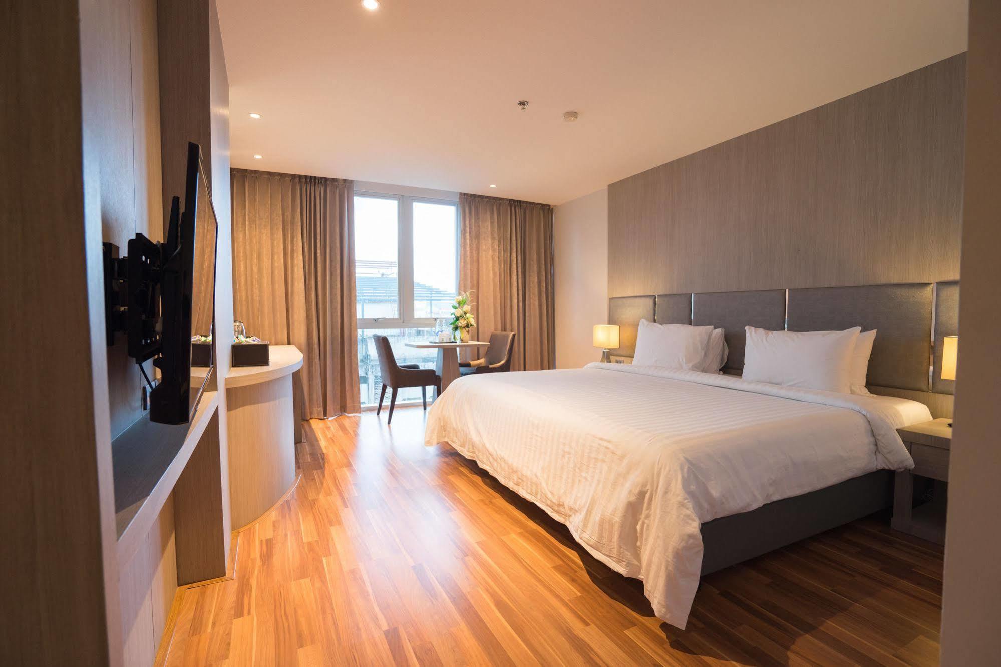 New Season Square Hotel Hat Yai Exterior foto